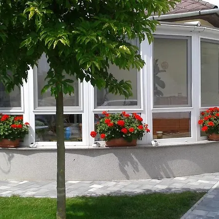 Elisabeth Apartment Buk